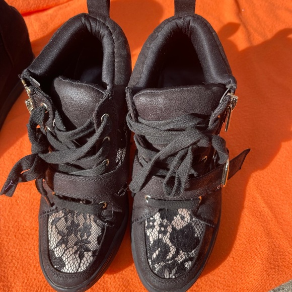 2 boots jennifer lopez lace and xhilaration🤩🤩 - Picture 4 of 13